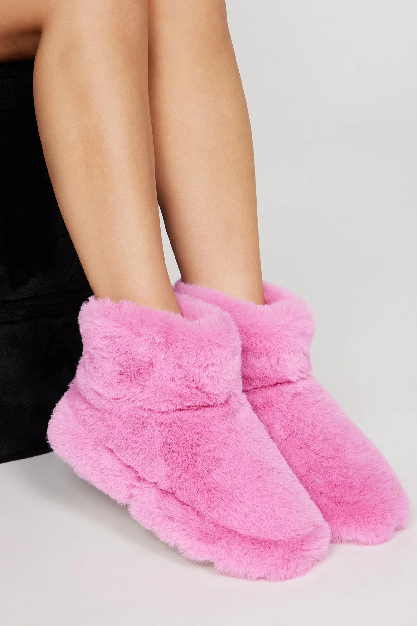 A Cozy Night Booties - Pink