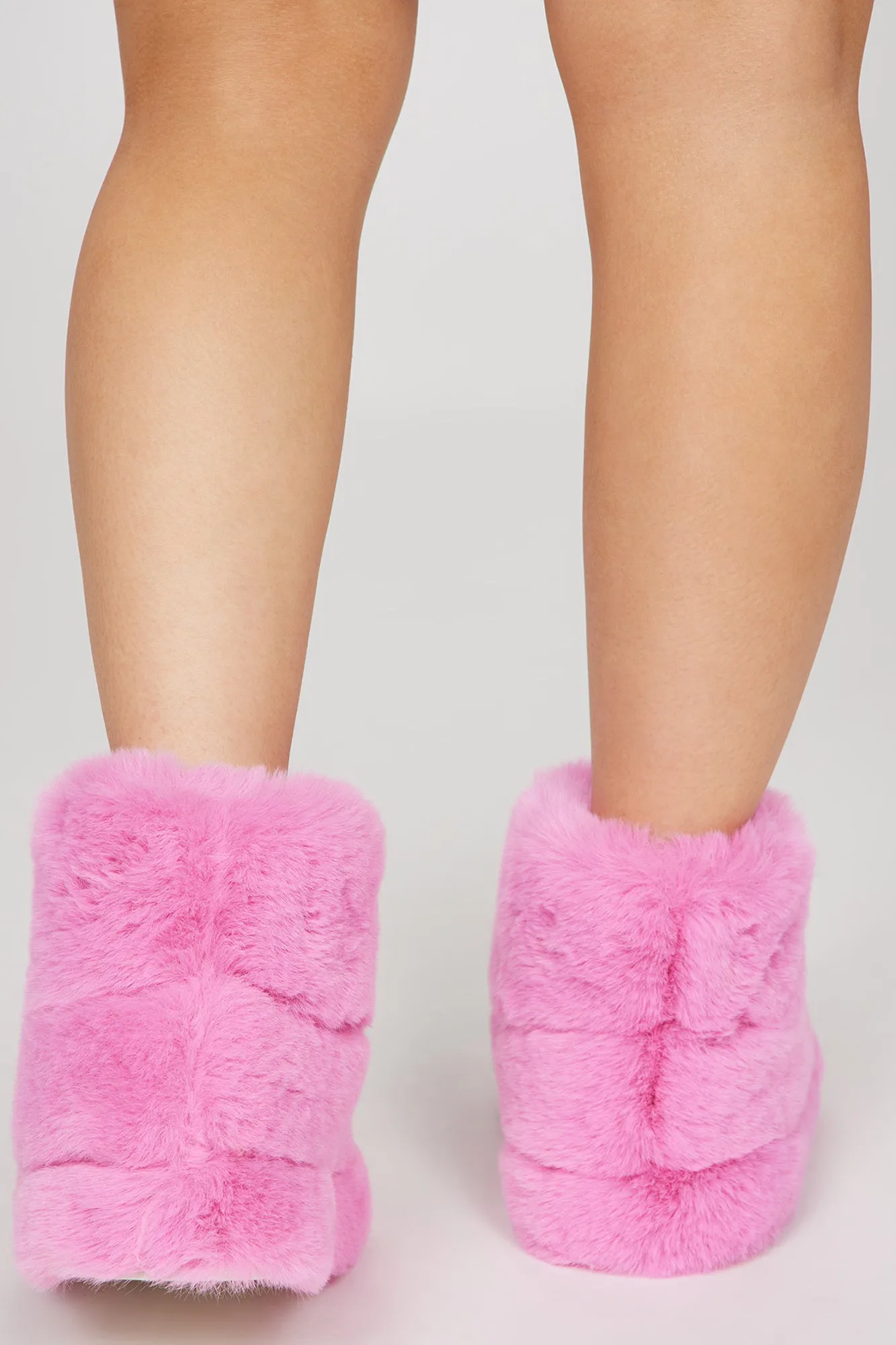 A Cozy Night Booties - Pink