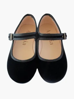 Black girl velvet shoes