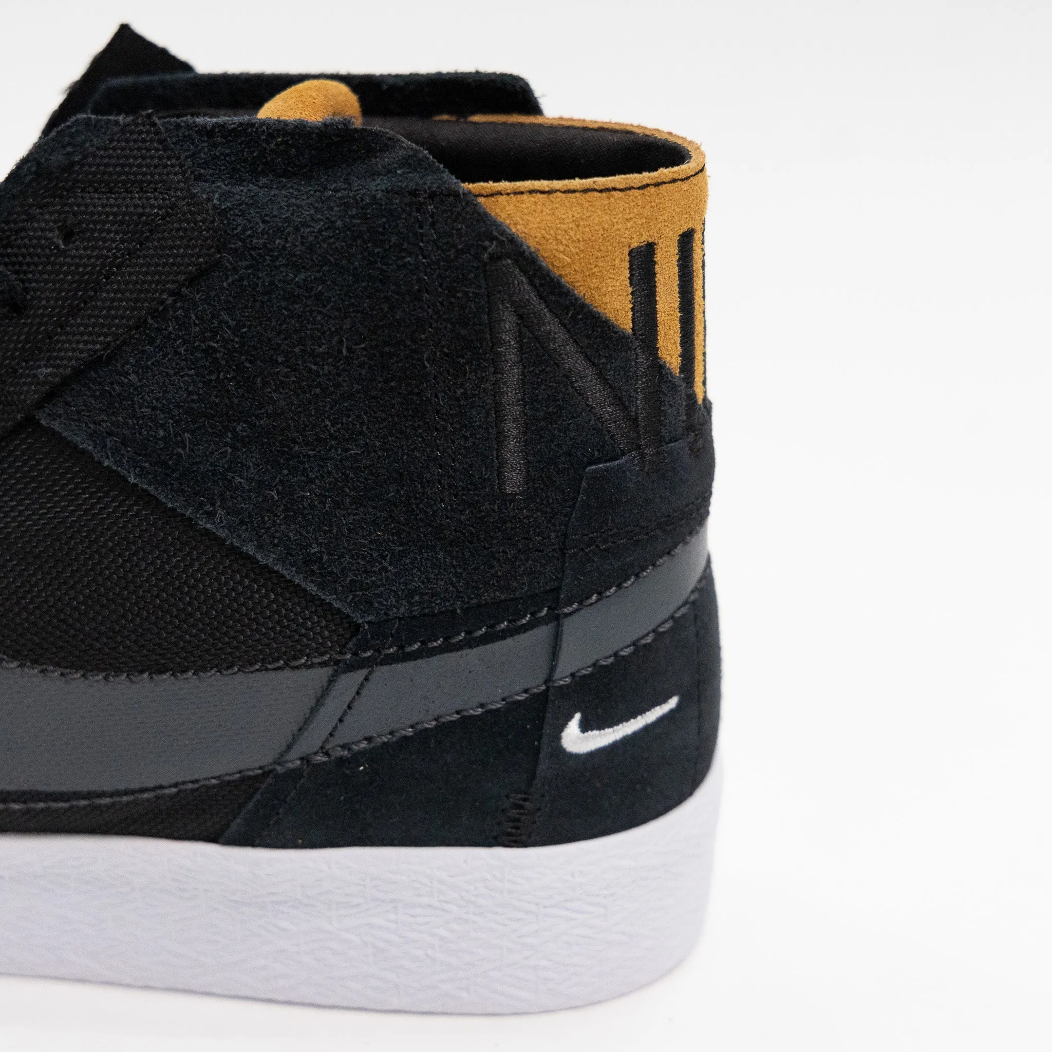 Nike SB Zoom Blazer Mid Premium - Black/Anthracite-Black-White