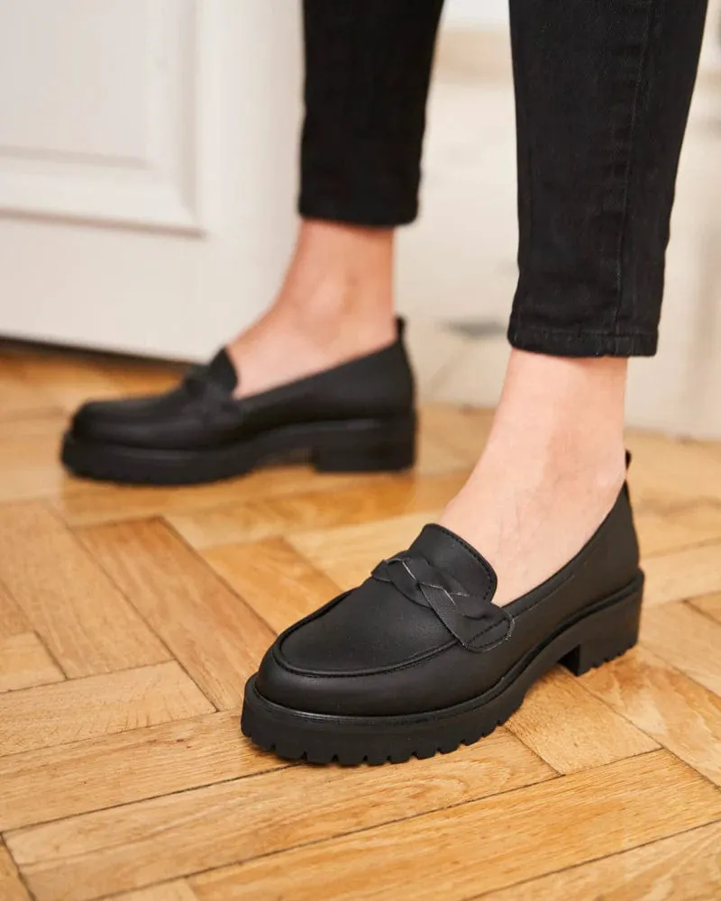 Spell Recycled Grain Leather Vegan Loafers | Black