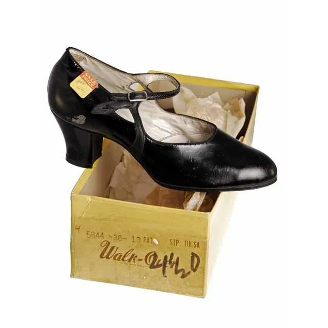 Vintage Black Mary Jane Style Heels Patent Leather Shoes 1920 NIB  EU36 US 6