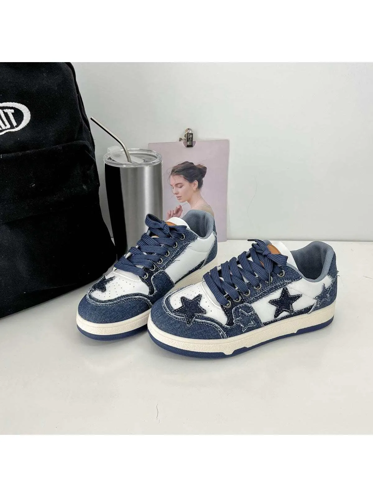 Women Star Pattern Lace-up Front Skate Shoes, Sporty Sneakers