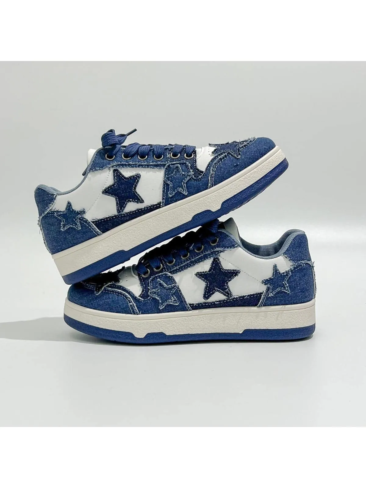 Women Star Pattern Lace-up Front Skate Shoes, Sporty Sneakers