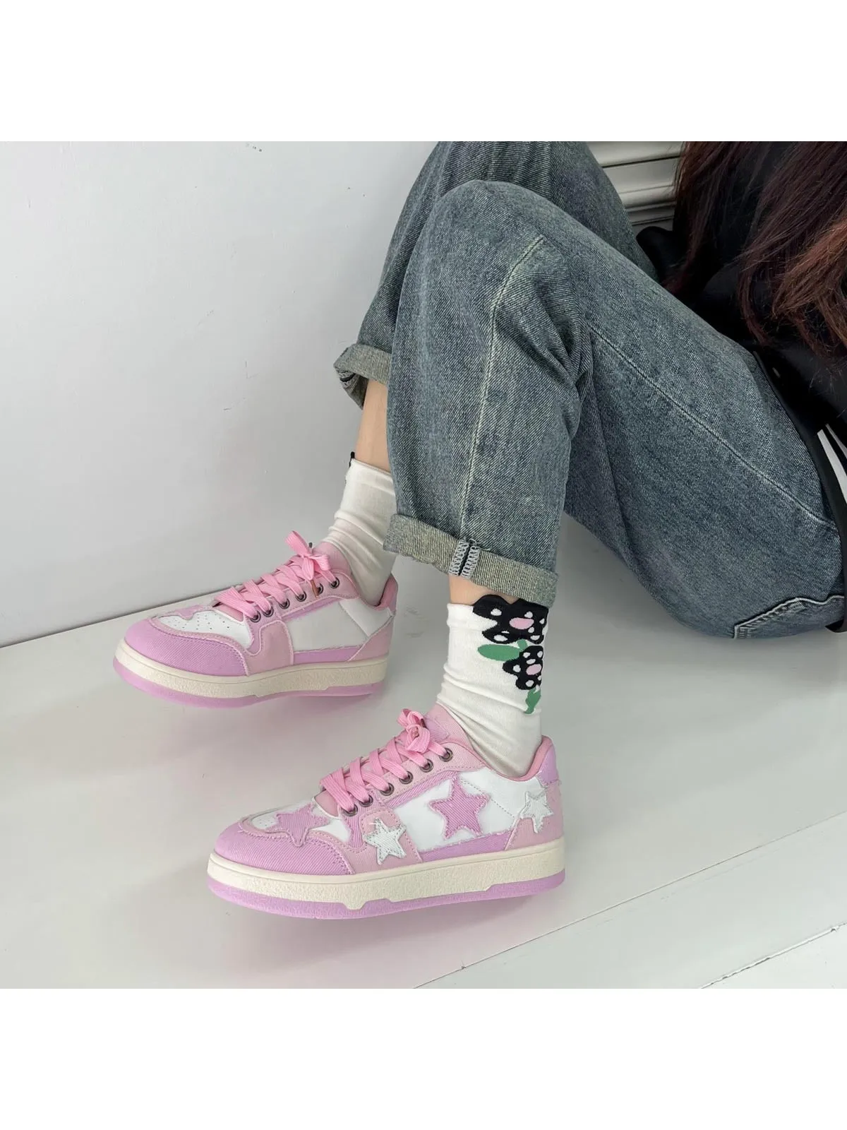 Women Star Pattern Lace-up Front Skate Shoes, Sporty Sneakers